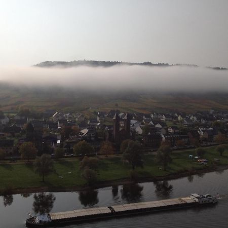 Weinhotel Sonnenschein Ernst Bagian luar foto